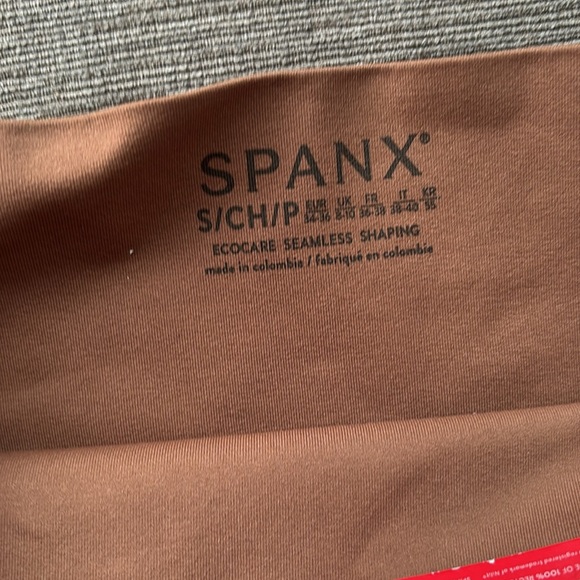 NWT SPANX EcoCare Seamless Shaping Thong chestnut brown, SMALL - Picture 4 of 5
